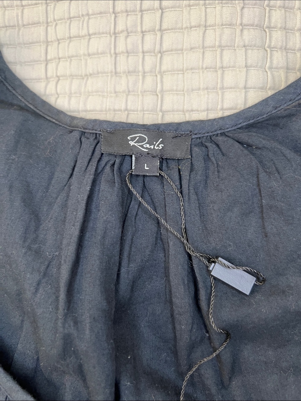 Rails Eyelet Embroidered Short Sleeve Button Front Cropped Top - Navy Large - Picture 3 of 6